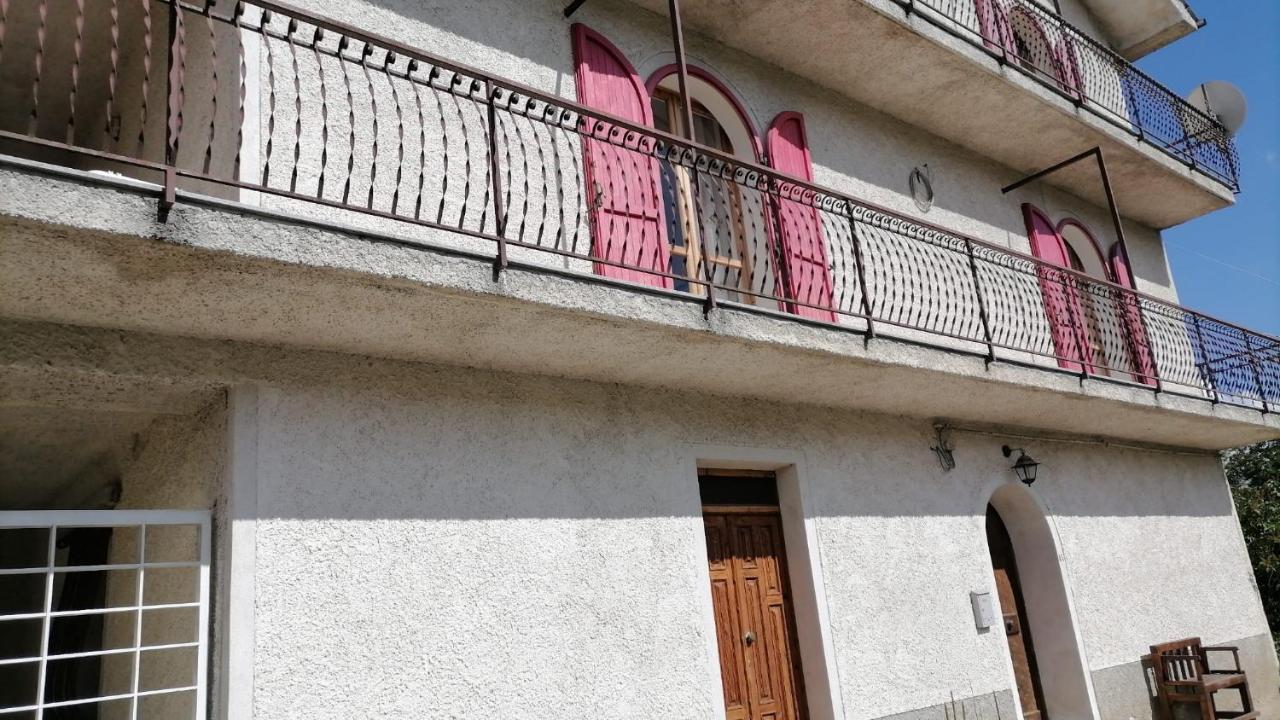 Casa panoramica tra mare e montagna alle pendici della Sila Bianchi Esterno foto
